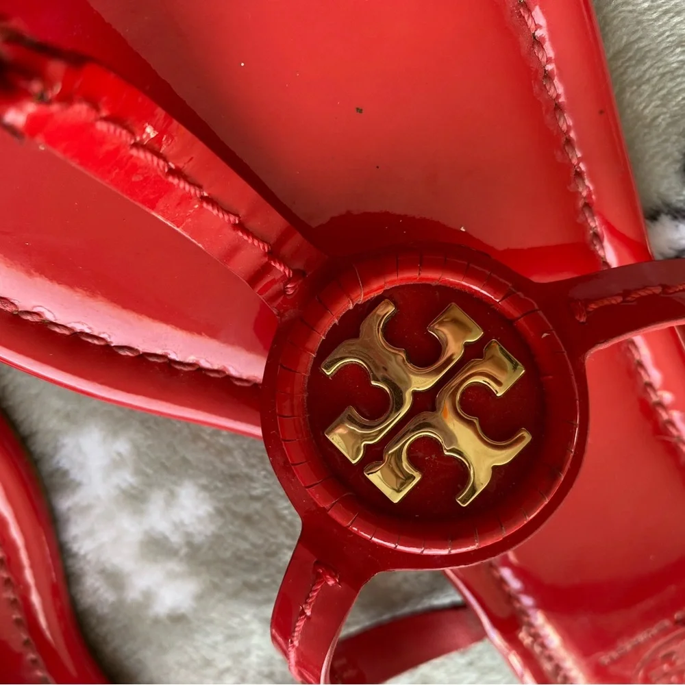 Tory Burch Dillan Ruby Jewel Patent Leather Flat Sandal‎ size 7.5